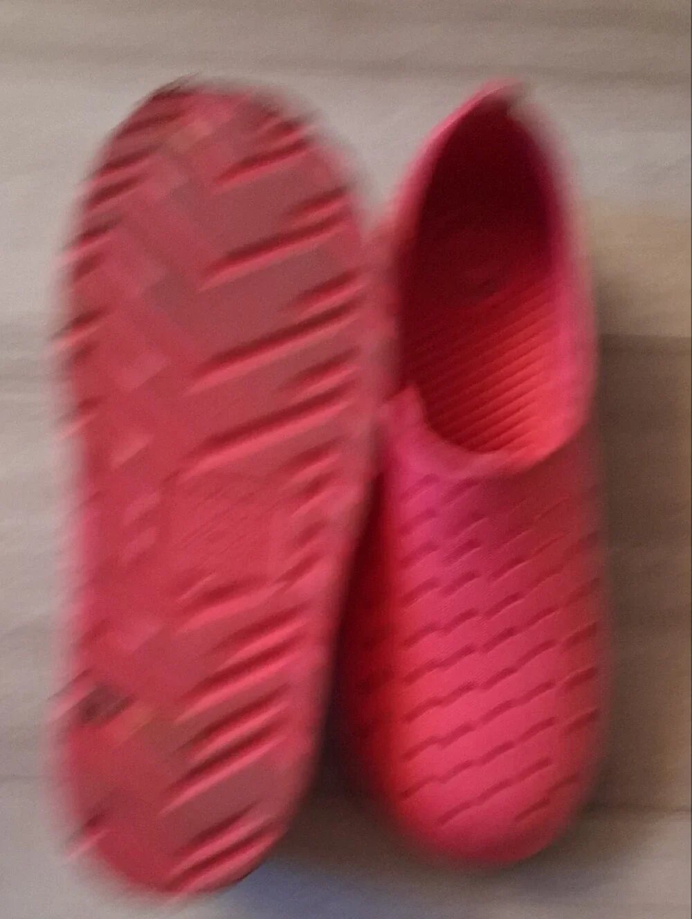 Totes Kids Slip-On Water Shoes Girls Size 13-1